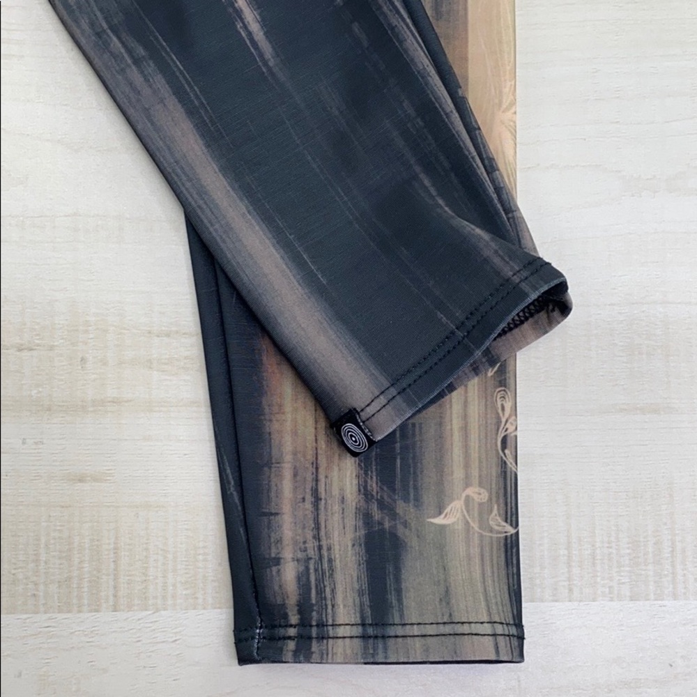 ONZIE High Rise Henna Print Full Length Legging - Picture 4 of 14
